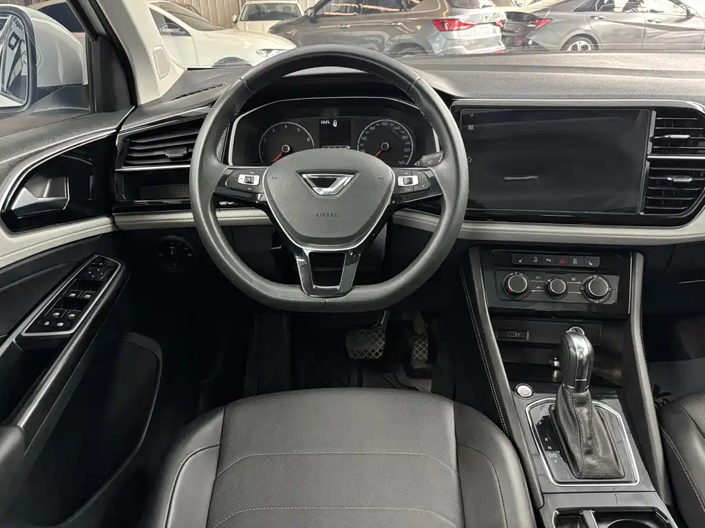 Jetta VS5 2022