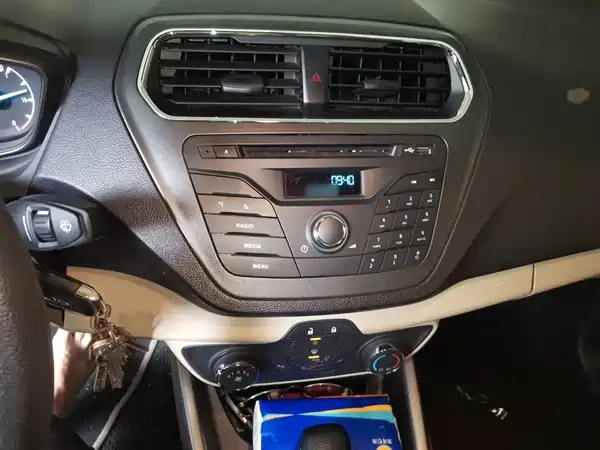 Ford Escort 2015
