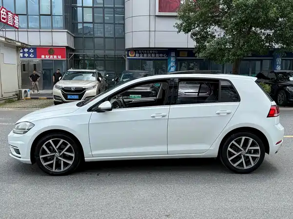 Volkswagen Golf 2020