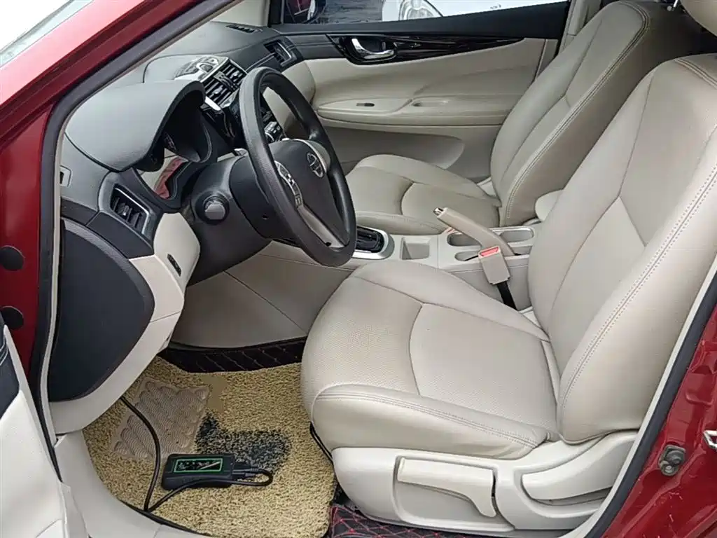 Nissan Tiida 2016 — фото 15