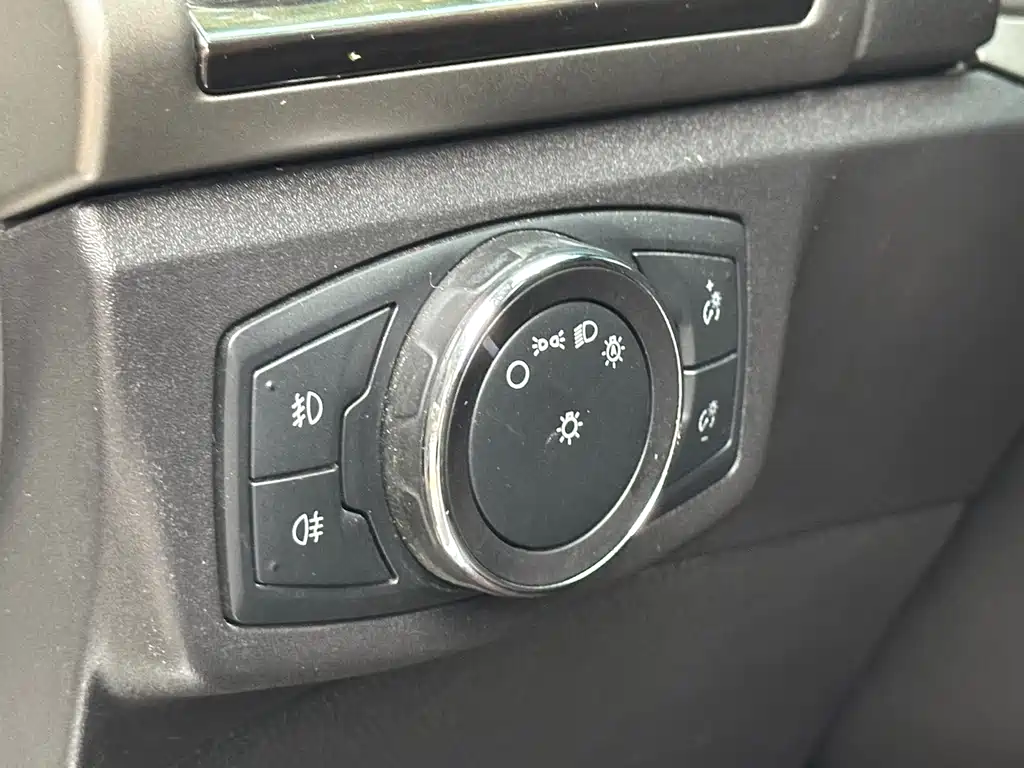Ford Mondeo 2014 — фото 15