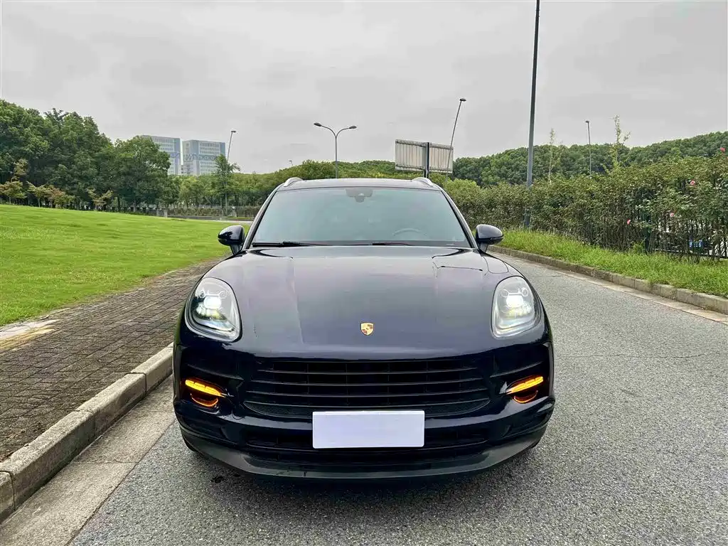 Porsche Macan 2019 — фото 9