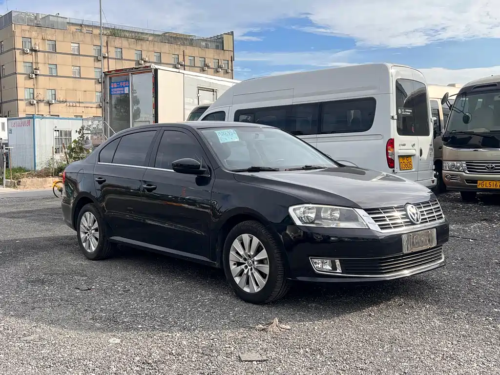 Volkswagen Lavida 2013
