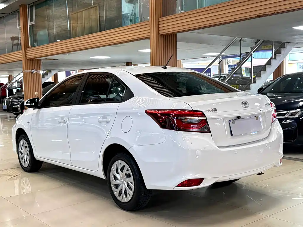 Toyota Vios 2022 — фото 4
