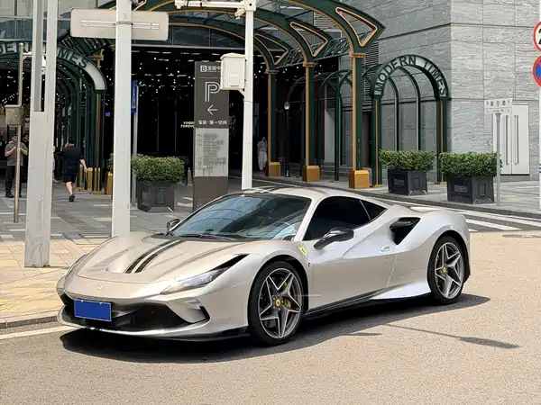 Ferrari F8 2020