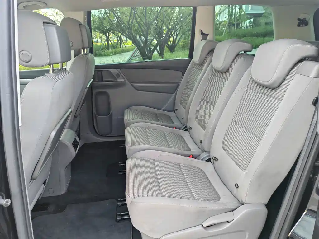 Volkswagen Sharan 2015 — фото 10