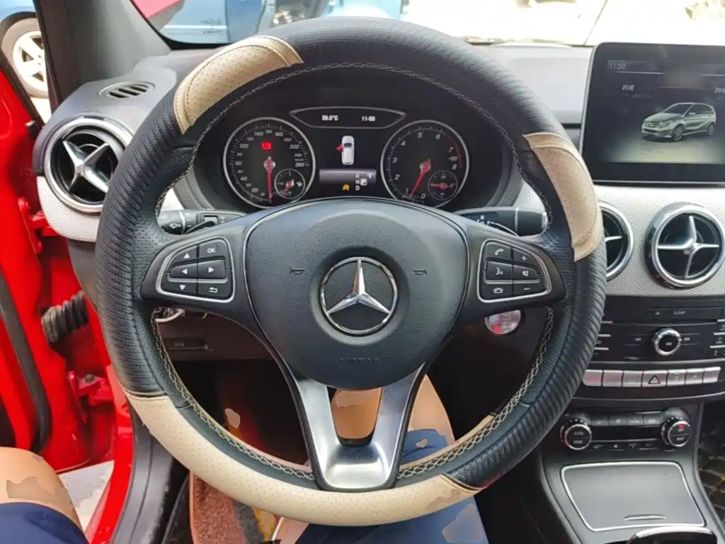 Mercedes-Benz B-Class 2017 — фото 11