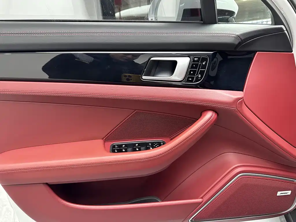 Porsche Panamera 2019 — фото 18