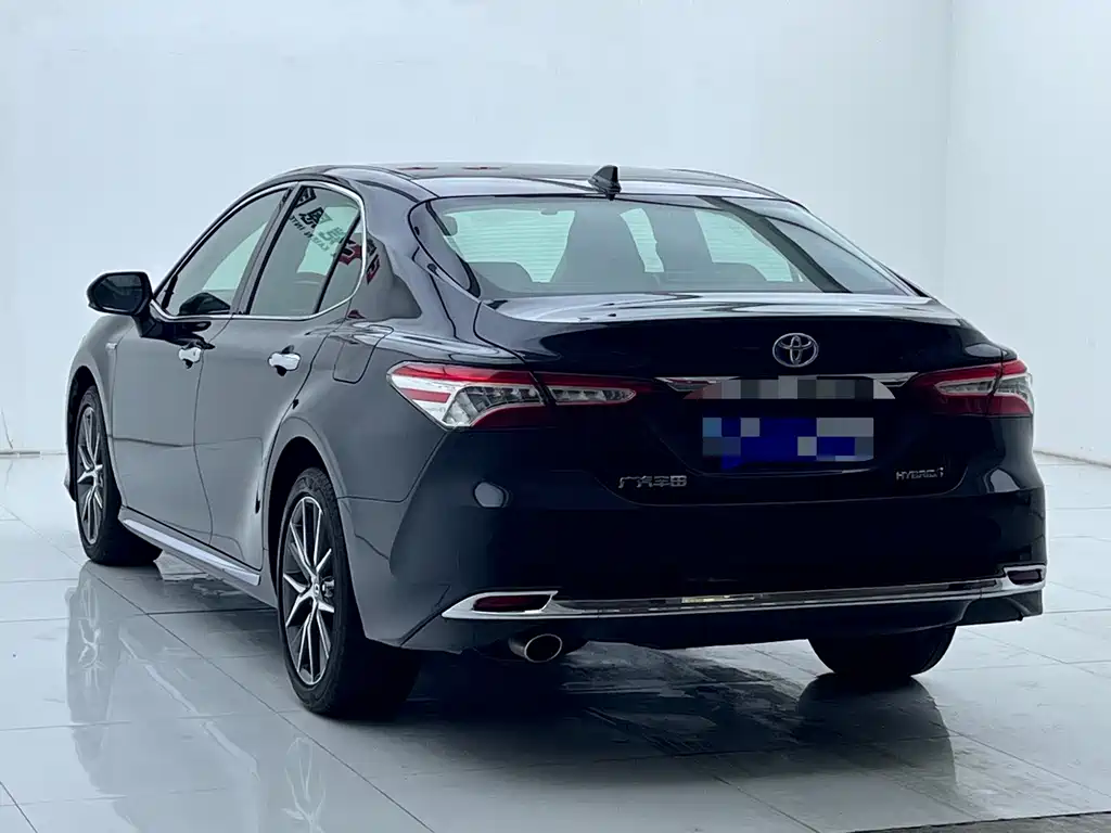 Toyota Camry 2024 — фото 6