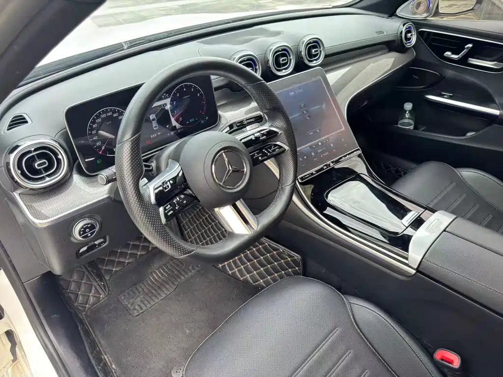 Mercedes-Benz C-Class 2022 — фото 11
