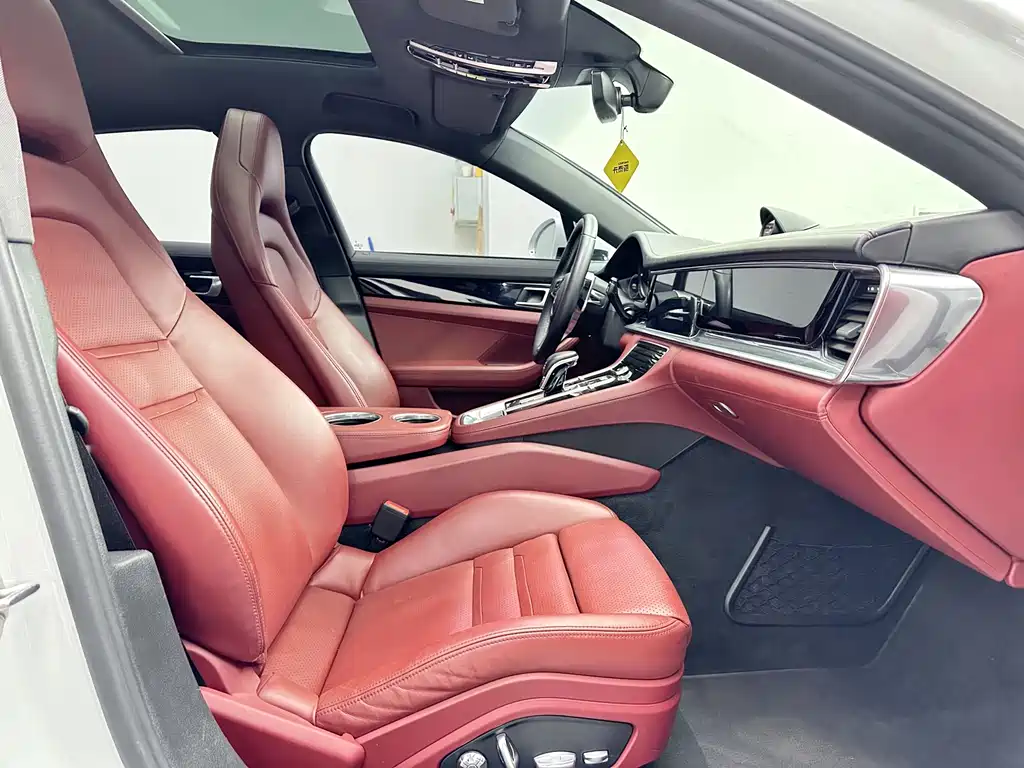 Porsche Panamera 2019 — фото 12