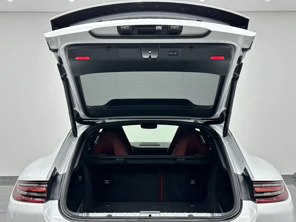 Porsche Panamera 2019 — фото 23
