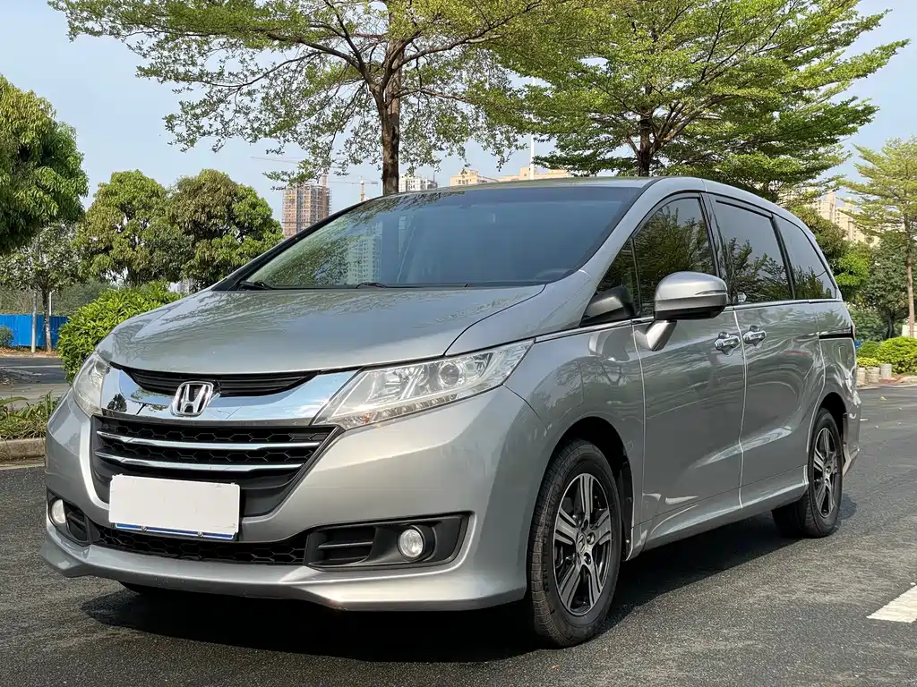 Honda Odyssey 2018 — фото 1