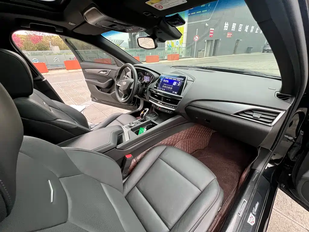 Cadillac CT5 2022 — фото 10