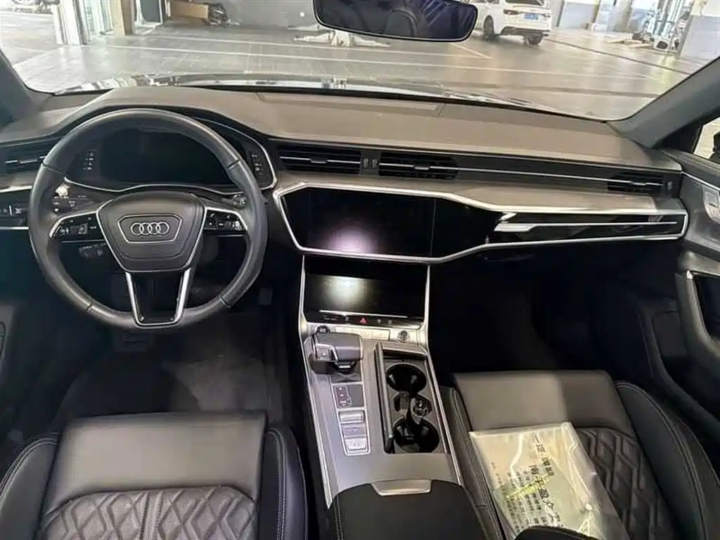 Audi A6L 2025