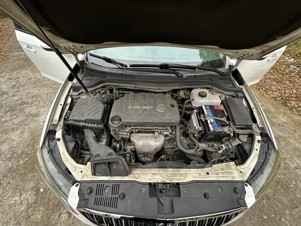 Buick Excelle 2015 — фото 18