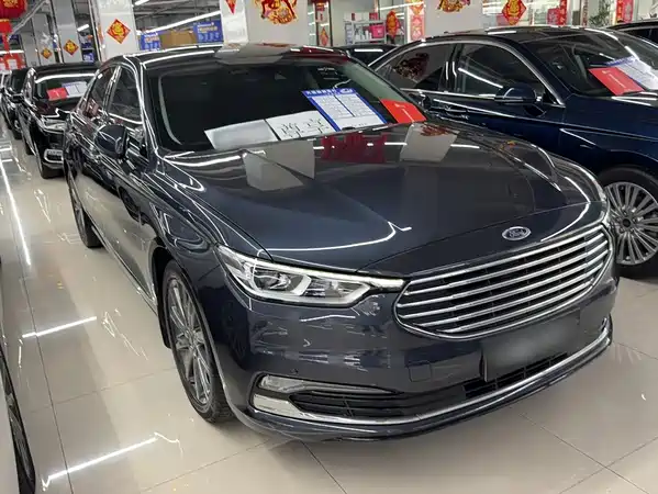 Ford Taurus 2020
