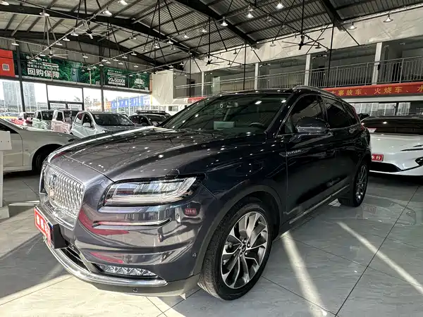 Lincoln Nautilus 2021