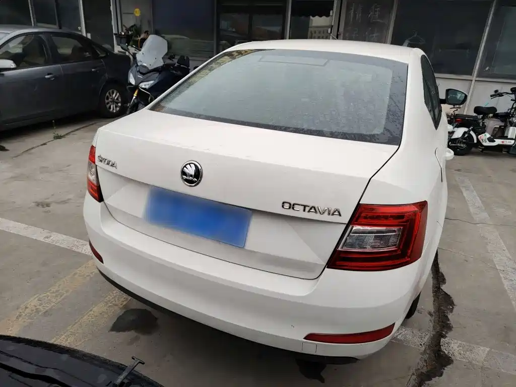 Skoda Octavia 2017 — фото 4