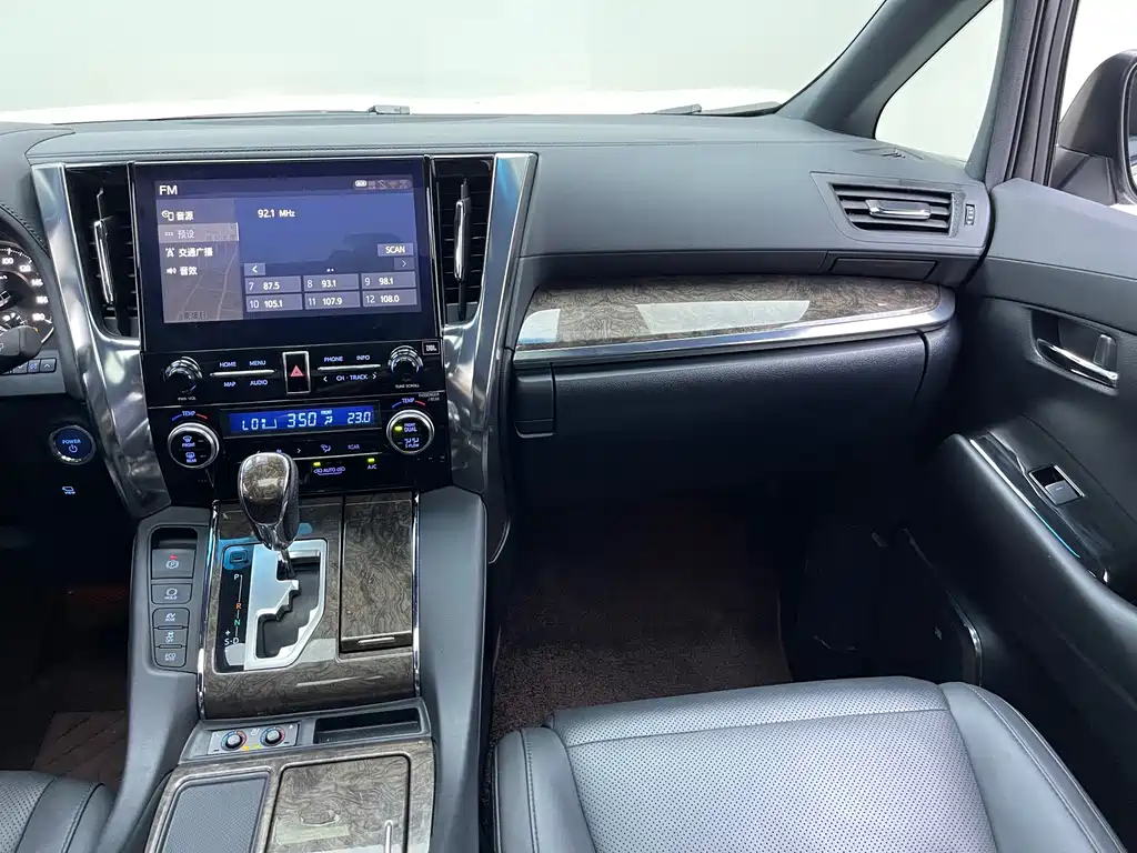 Toyota Alphard 2022 — фото 5