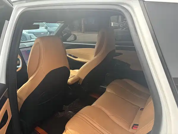 Geely Galaxy L7 2024