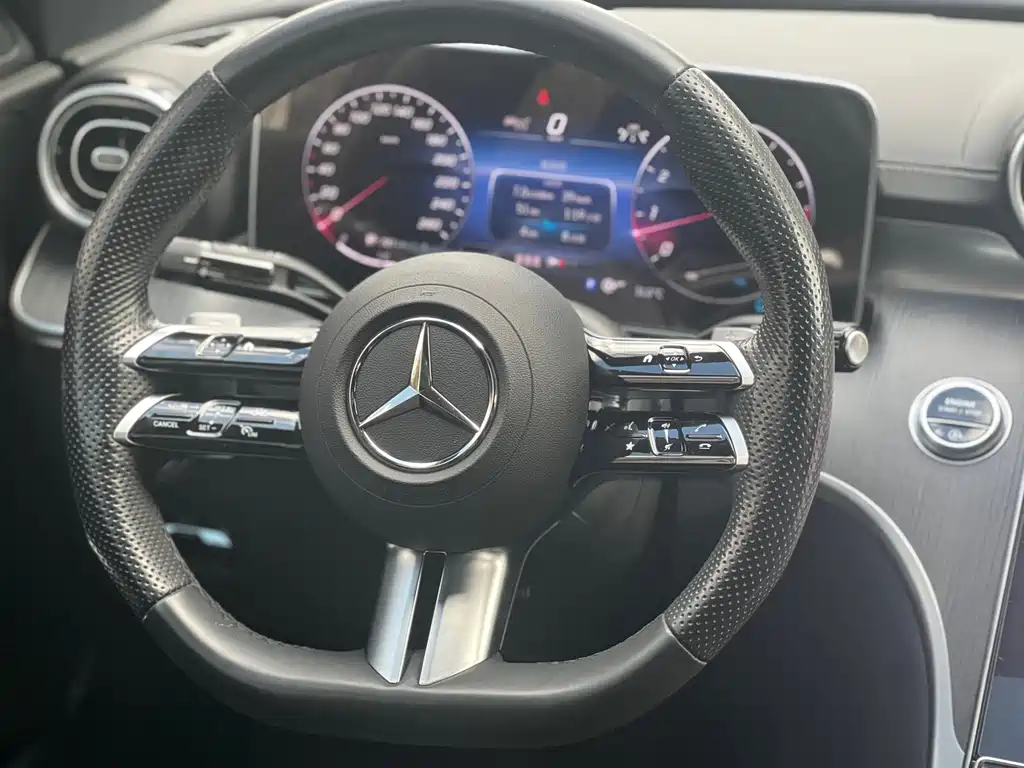 Mercedes-Benz C-Class 2024 — фото 13