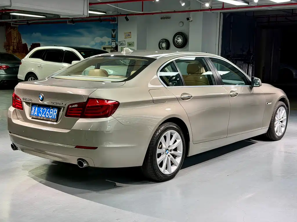 BMW 5 Series 2011