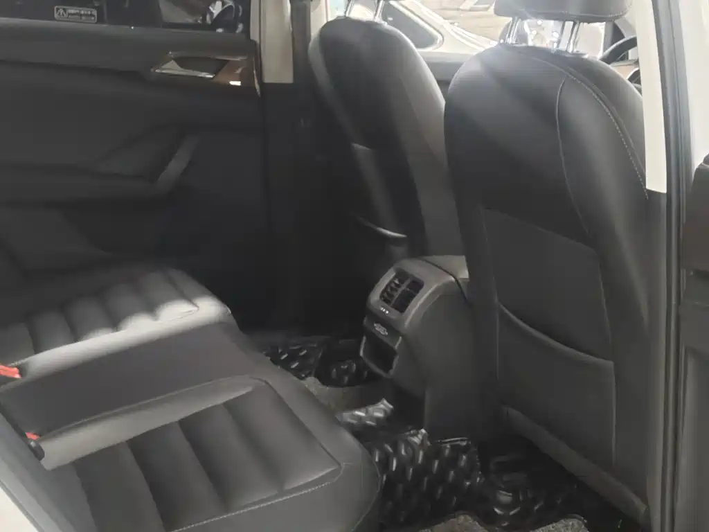 Volkswagen Tharu 2019