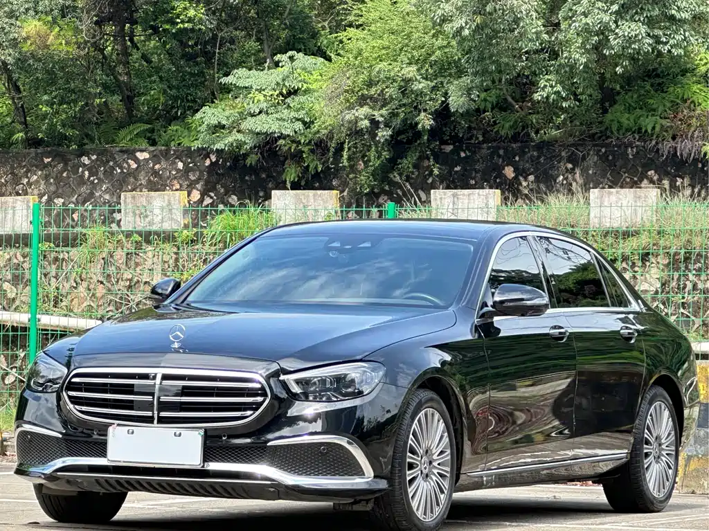 Mercedes-Benz E-Class 2023