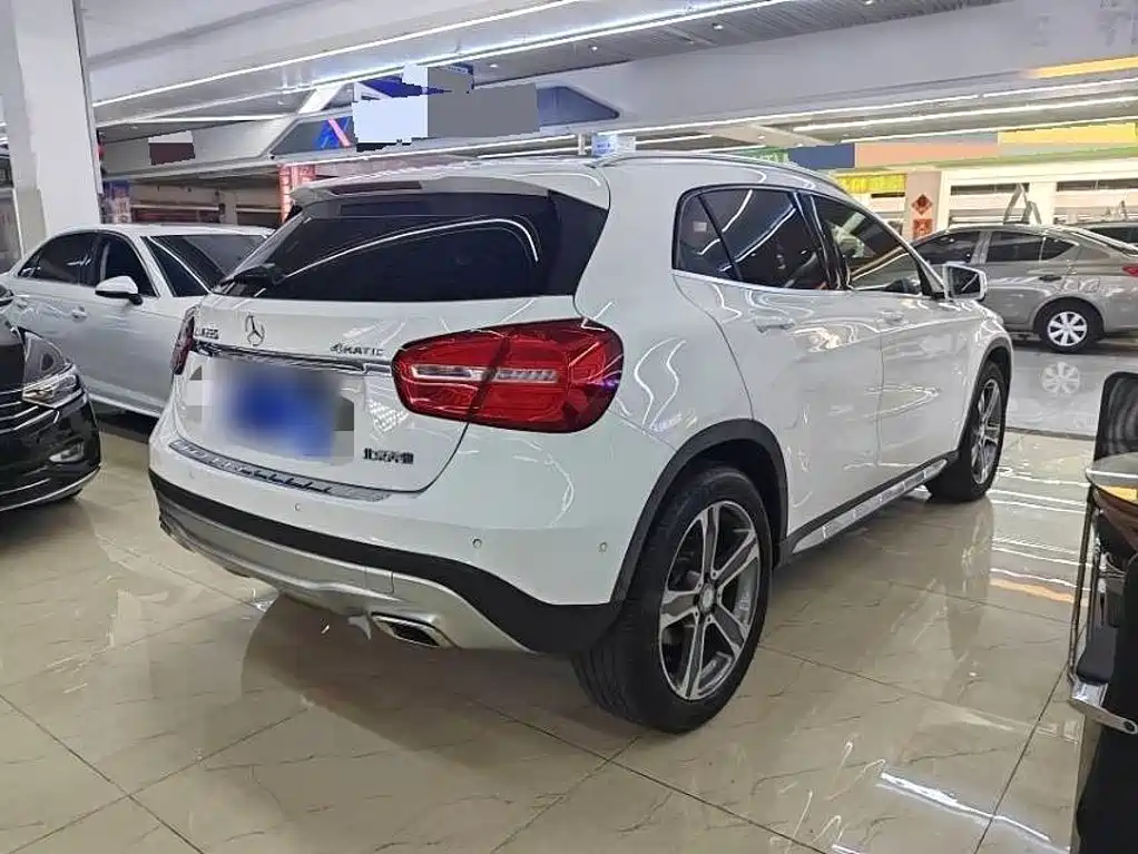 Mercedes-Benz GLA 2015 — фото 10