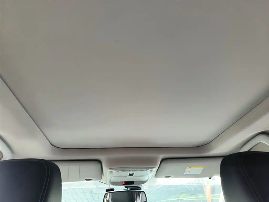 Renault Koleos 2017 — фото 18
