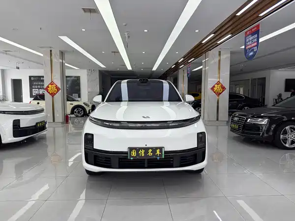 Li Auto L7 2025
