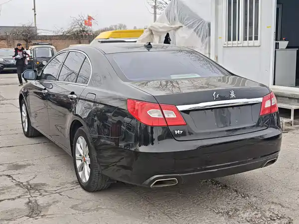 Hongqi H7 2015