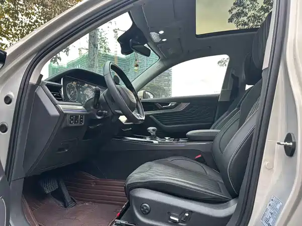Hongqi HS5 2022