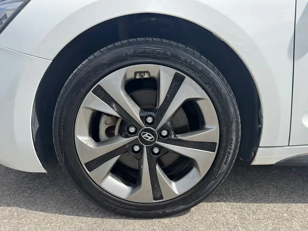 Hyundai Festa 2019 — фото 15