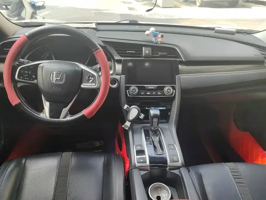 Honda Civic 2019 — фото 12