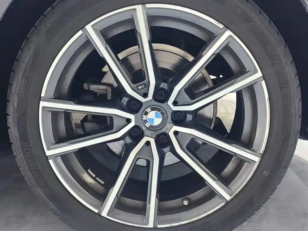 BMW 3 Series 2024 — фото 17
