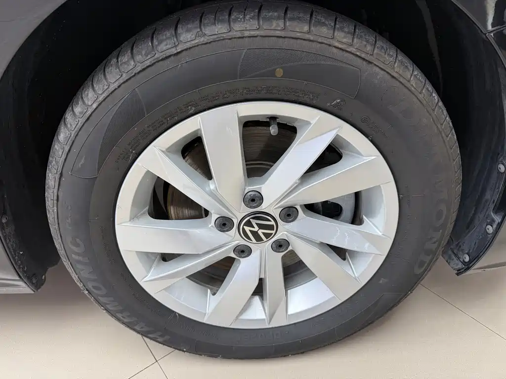 Volkswagen Passat 2022