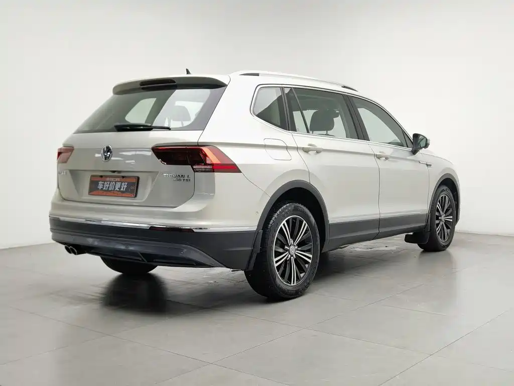 Volkswagen Tiguan L 2018 — фото 2
