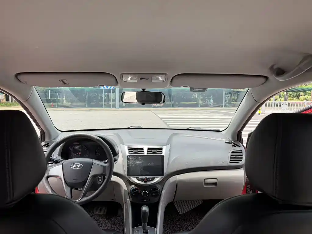 Hyundai Verna 2014 — фото 17