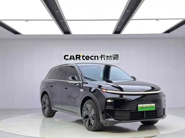 Li Auto L6 2025