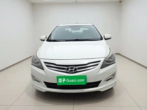 Hyundai Accent 2015