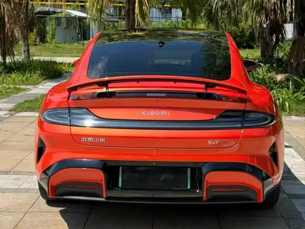 Xiaomi SU7 2024