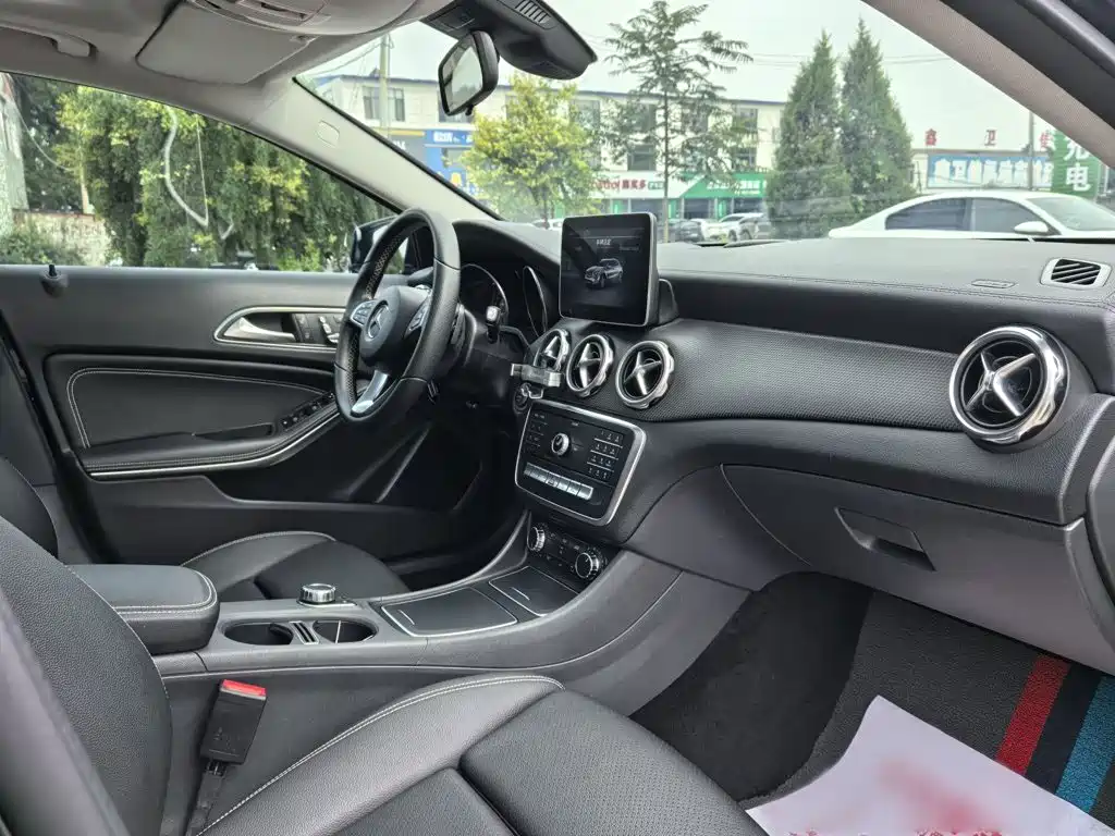 Mercedes-Benz GLA 2018 — фото 10