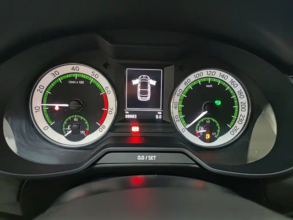 Skoda Octavia 2017 — фото 12