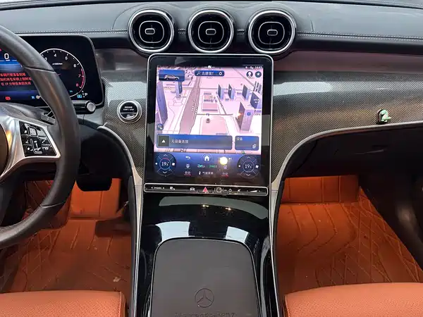Mercedes-Benz GLC 2023