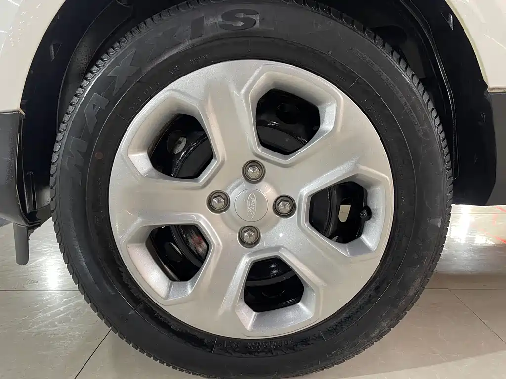 Ford Ecosport 2019 — фото 13