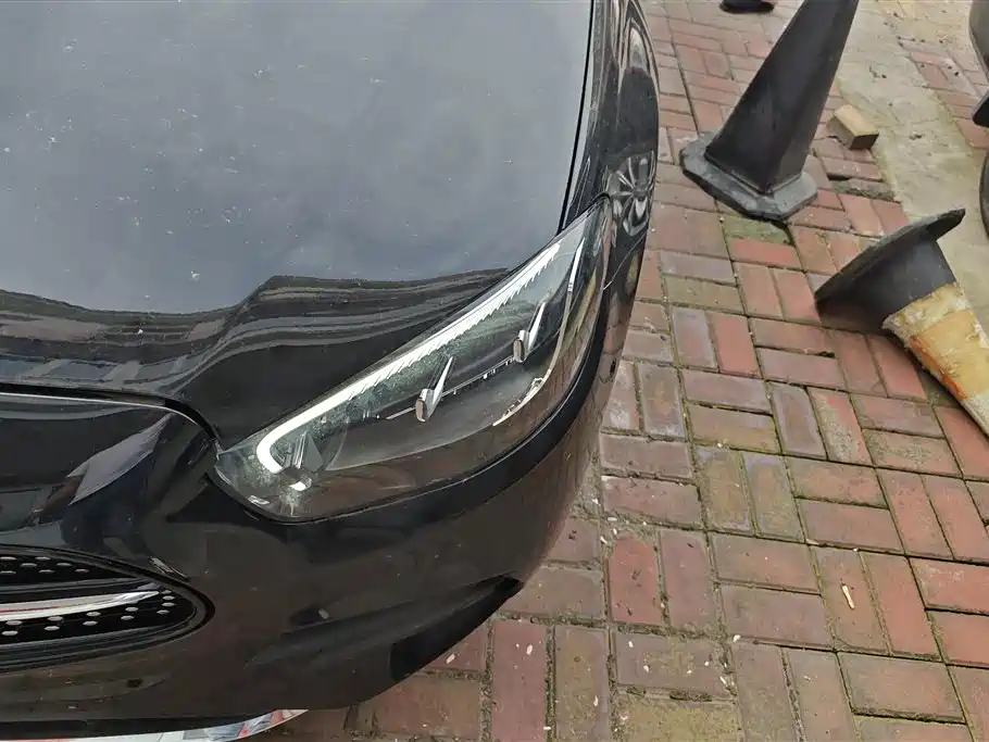 Mercedes-Benz E-Class 2023