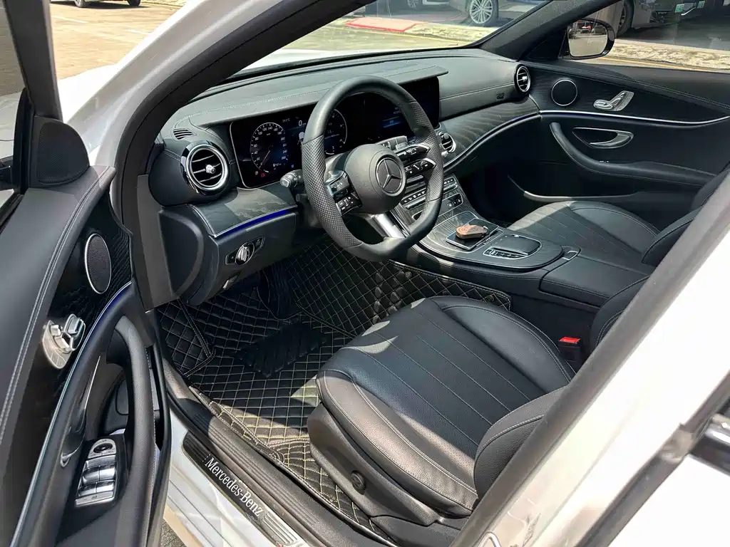 Mercedes-Benz E-Class 2022