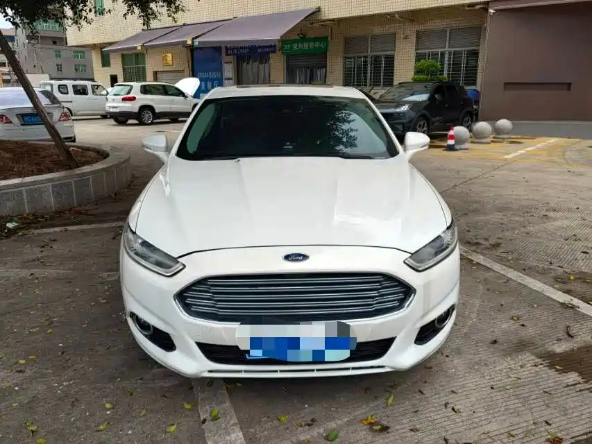 Ford Mondeo 2015 — фото 2